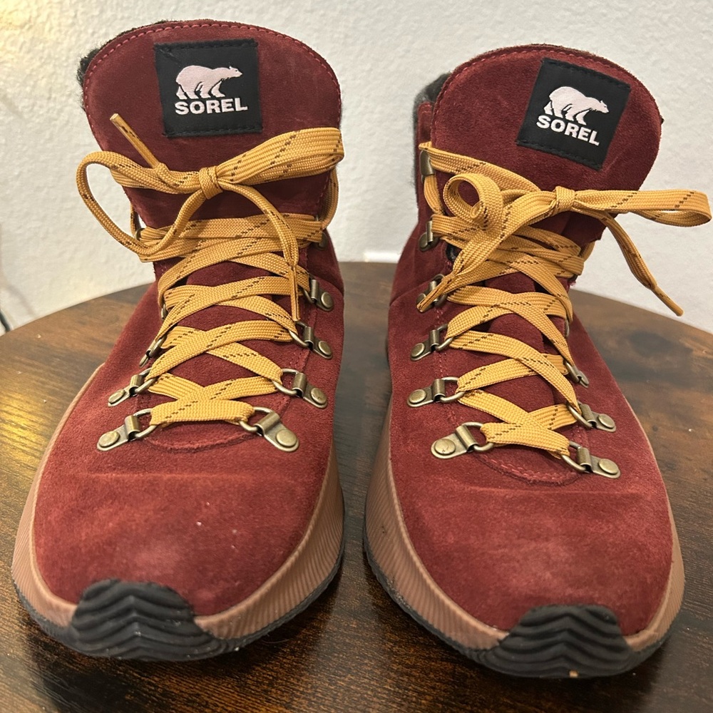 Sorel Burgundy Suede Ankle Boots